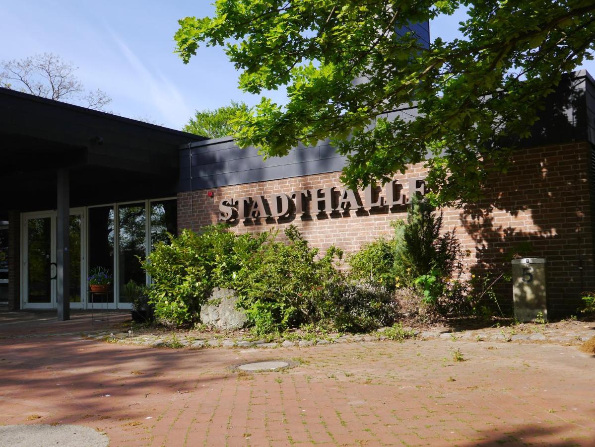 Hotel Stadthalle Илцен Екстериор снимка