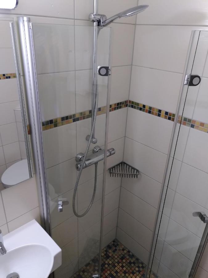 Hotel Stadthalle Илцен Екстериор снимка